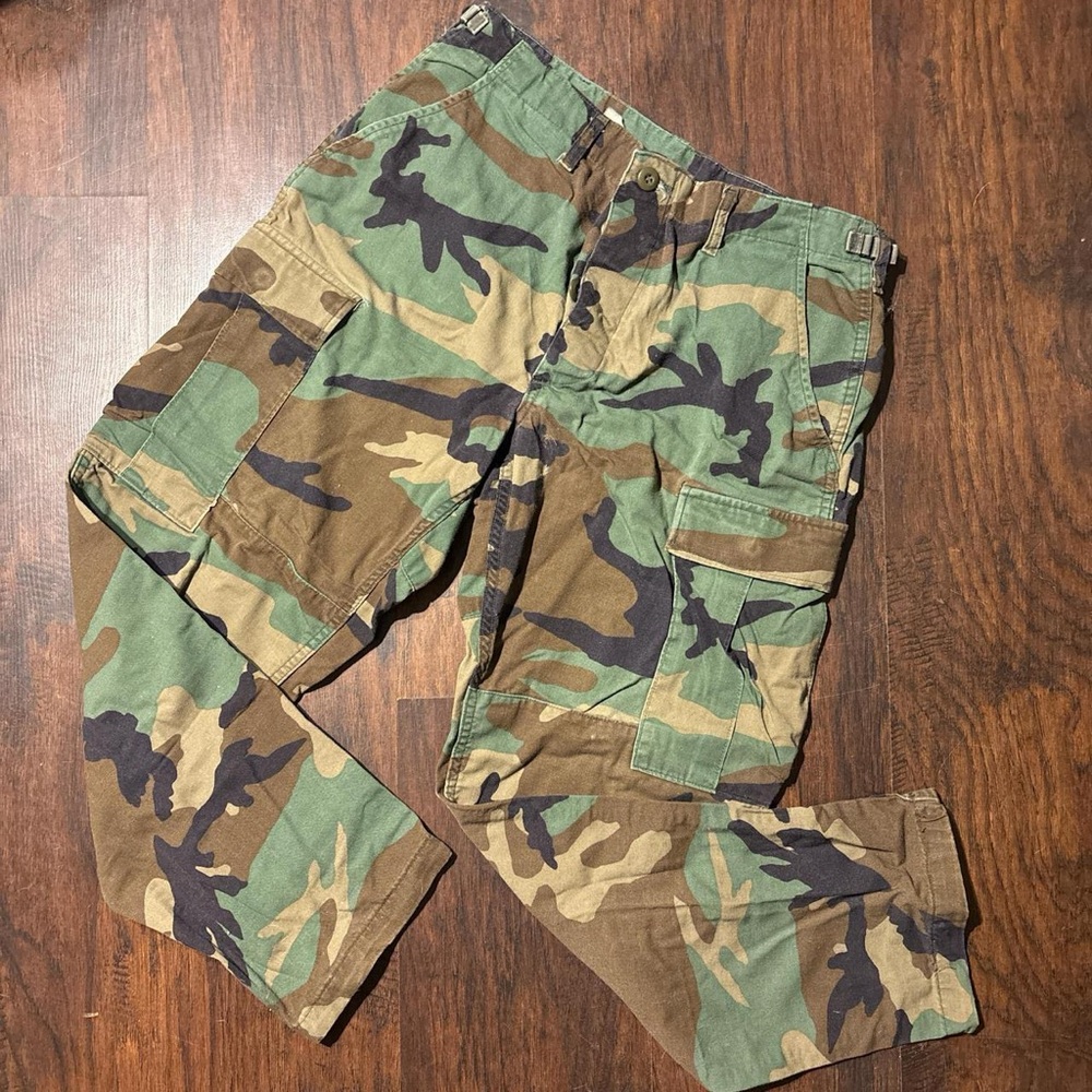 Men's Camouflage Cargo Pants size medium short